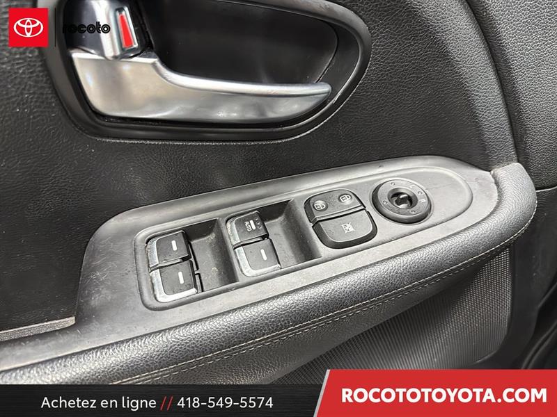 kia Rondo 2015 - 10