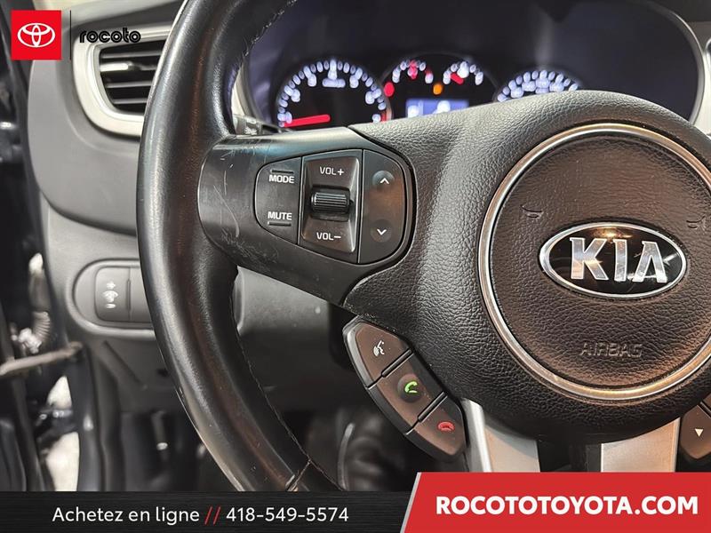 kia Rondo 2015 - 13