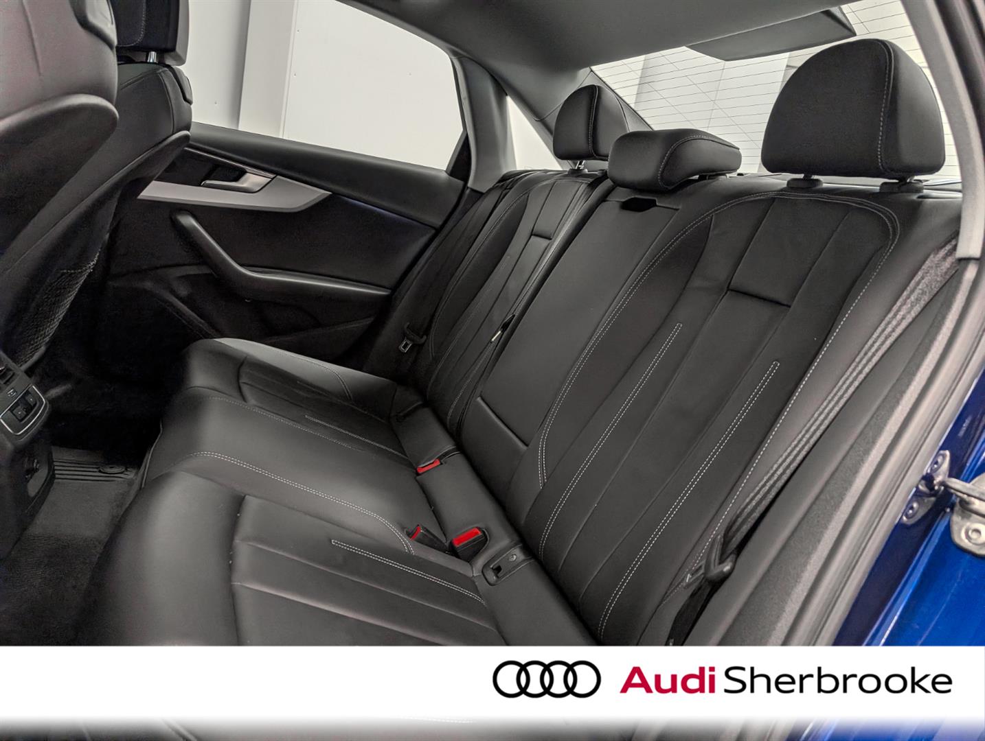 audi berline A4 2021 - 12