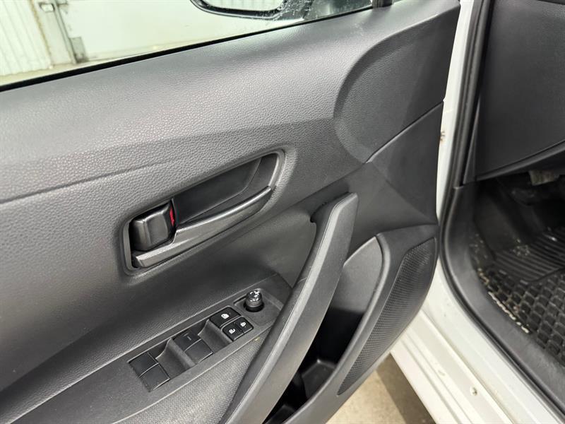 2022 Toyota Corolla - Image 19