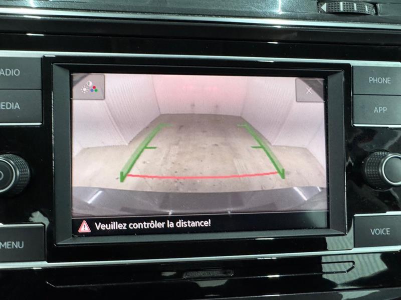 2021 Volkswagen Tiguan - Image 20