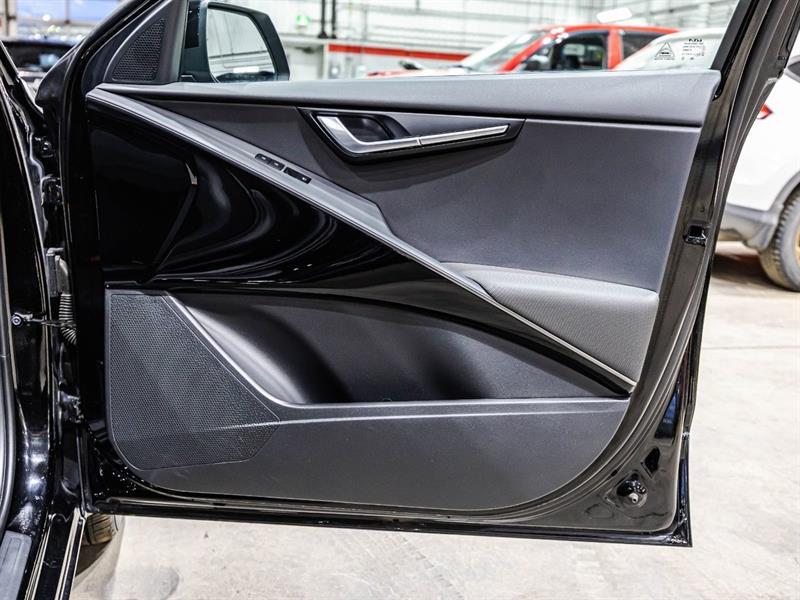 2023 Kia Niro - Image 18