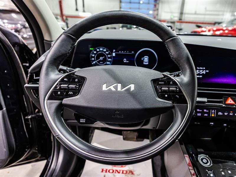 2023 Kia Niro - Image 23