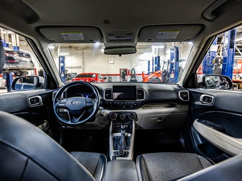 2021 Hyundai Venue - Image 15