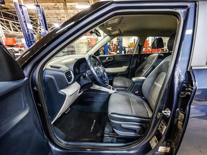 2021 Hyundai Venue - Image 19