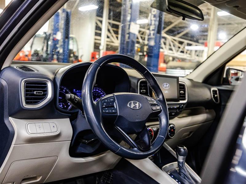 2021 Hyundai Venue - Image 20