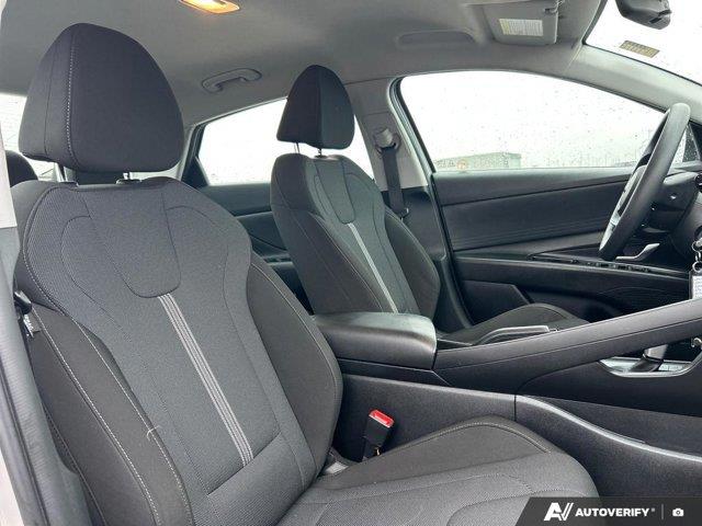 hyundai Elantra 2022 - 25