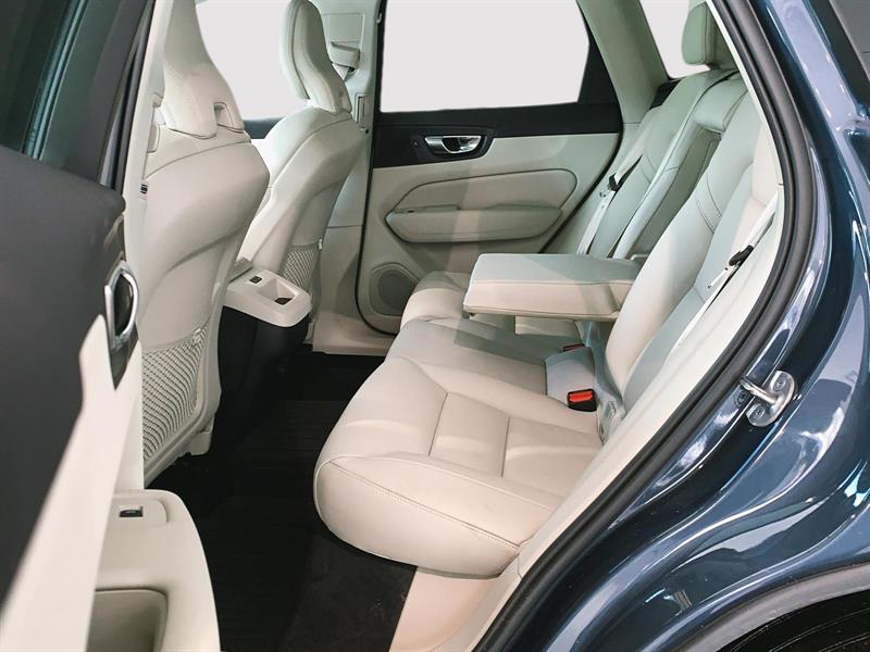 volvo XC60 2023 - 15