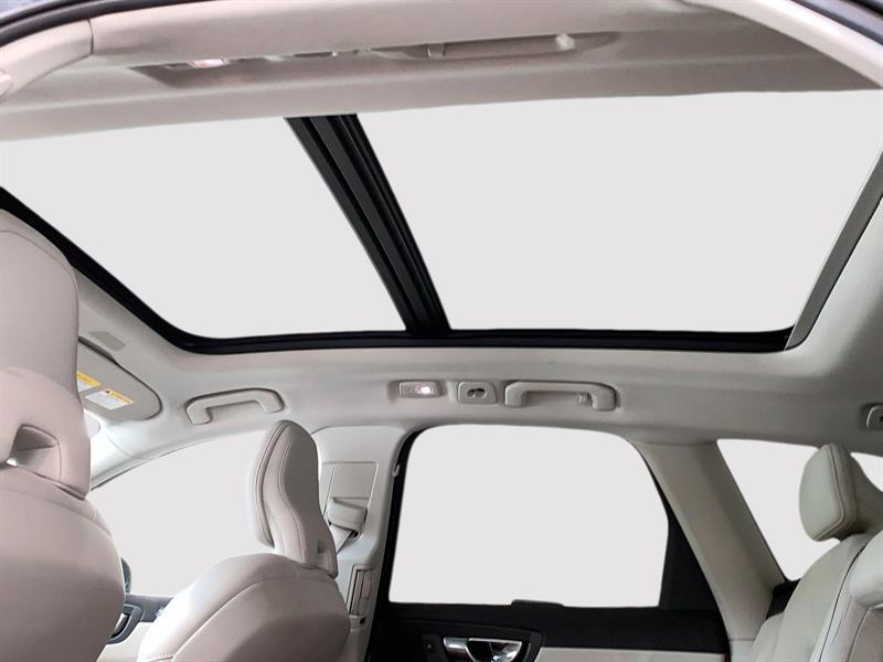 volvo XC60 2023 - 20