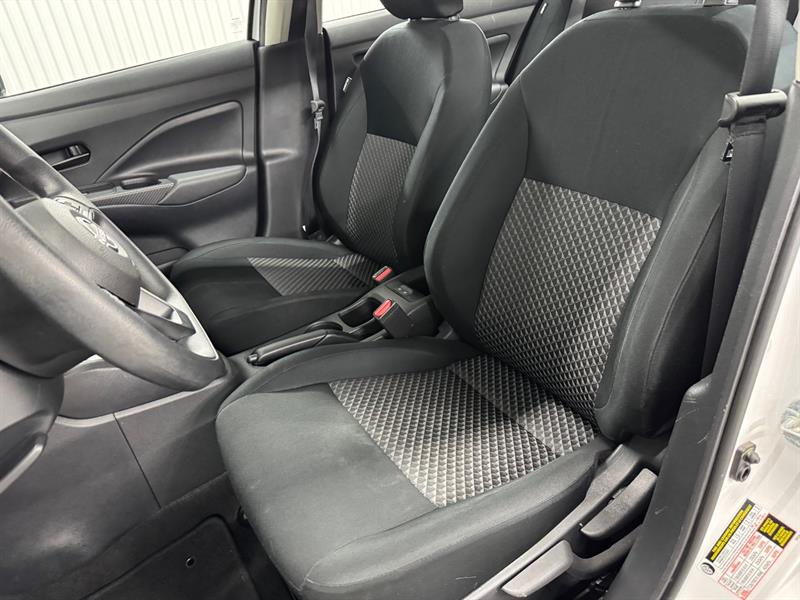 nissan Versa 2024 - 11