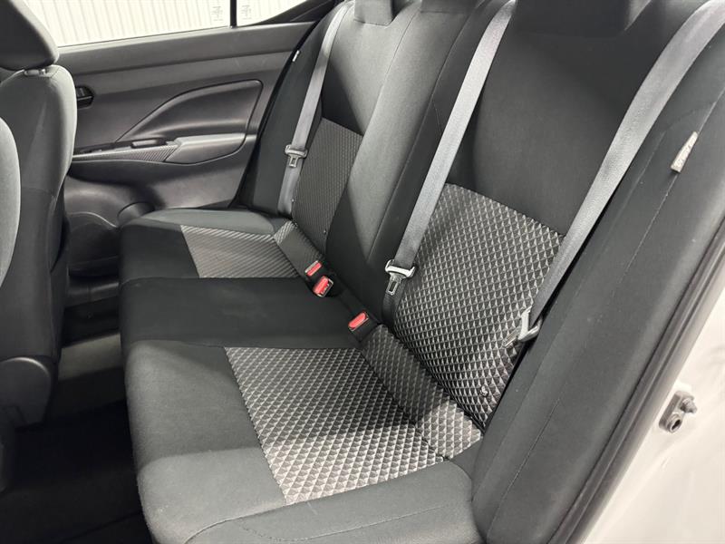 nissan Versa 2024 - 16