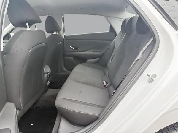 hyundai Elantra 2024 - 17