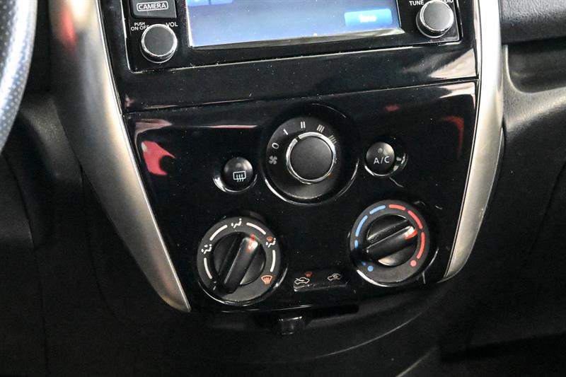 nissan Versa Note 2018 - 30