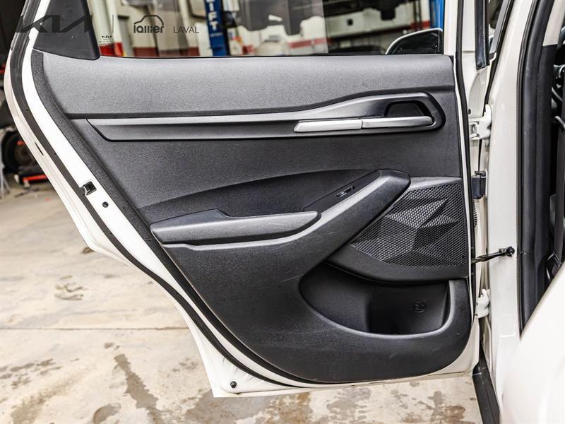 2024 Kia Seltos - Image 12