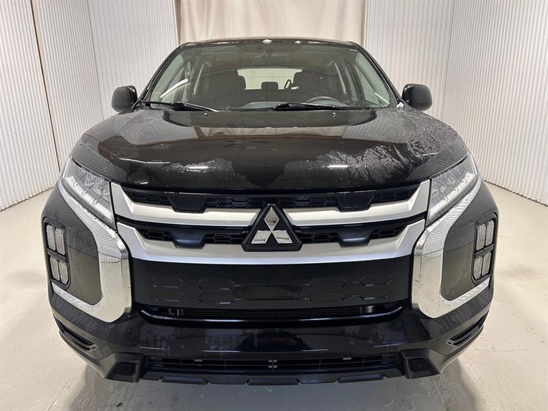 2022 Mitsubishi RVR - Image 2