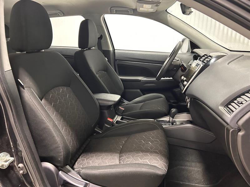 2022 Mitsubishi RVR - Image 18