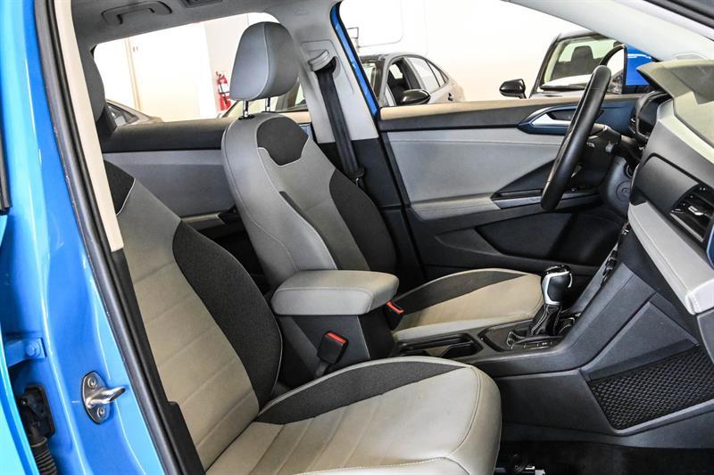 2024 Volkswagen Taos - Image 19