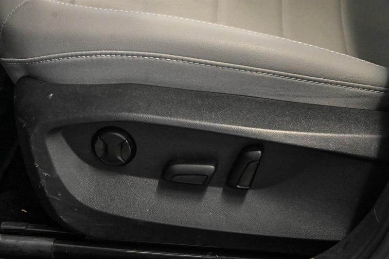 2024 Volkswagen Taos - Image 21