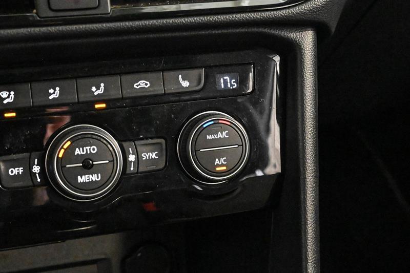 2024 Volkswagen Taos - Image 34