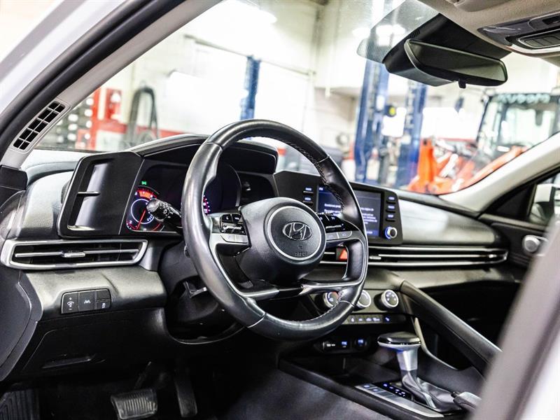 2021 Hyundai Elantra - Image 20