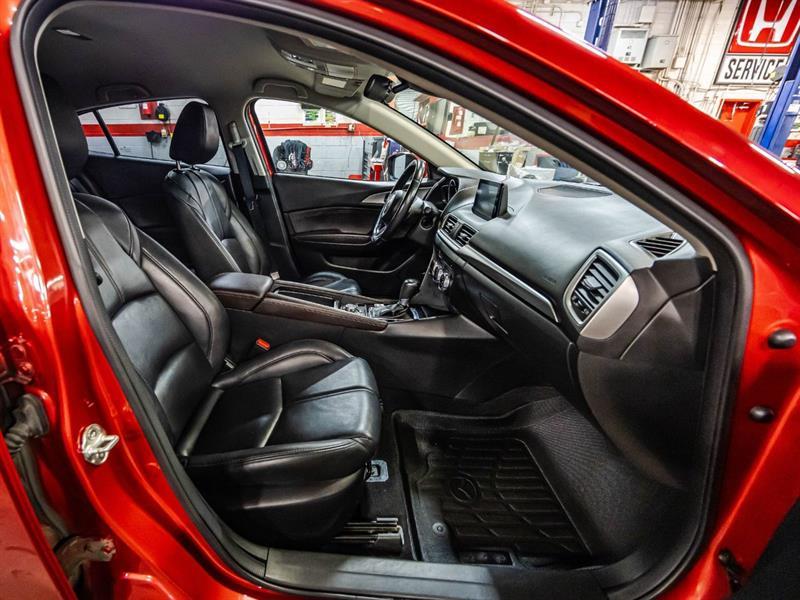 2018 Mazda Mazda3 - Image 18