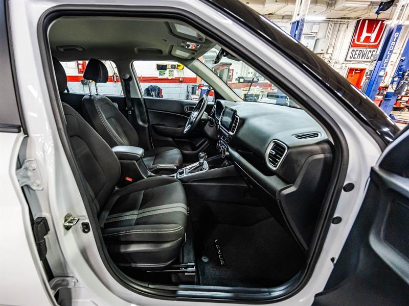 2024 Hyundai Venue - Image 18