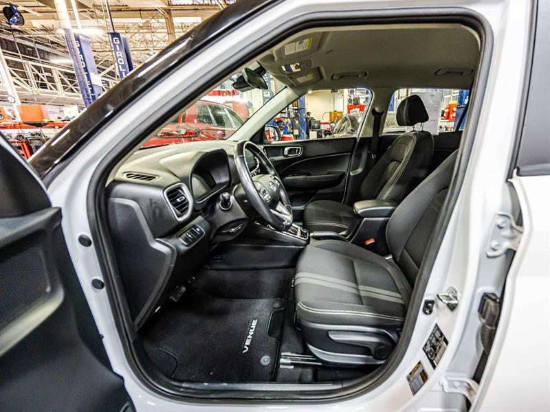 2024 Hyundai Venue - Image 19