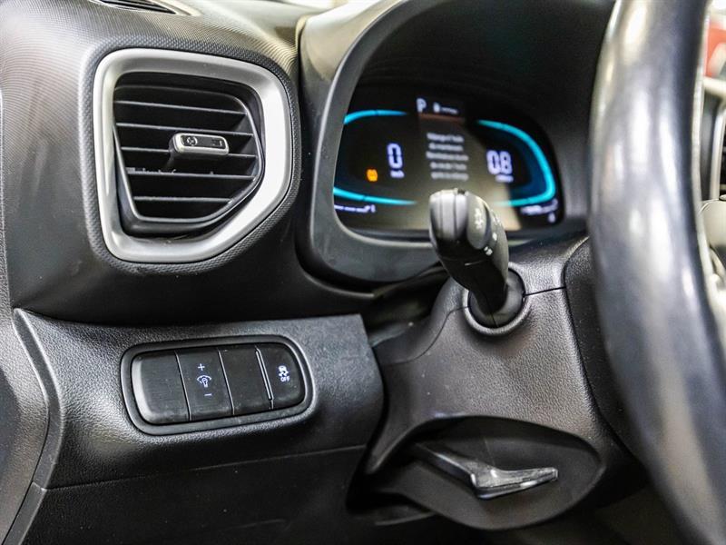 2024 Hyundai Venue - Image 21