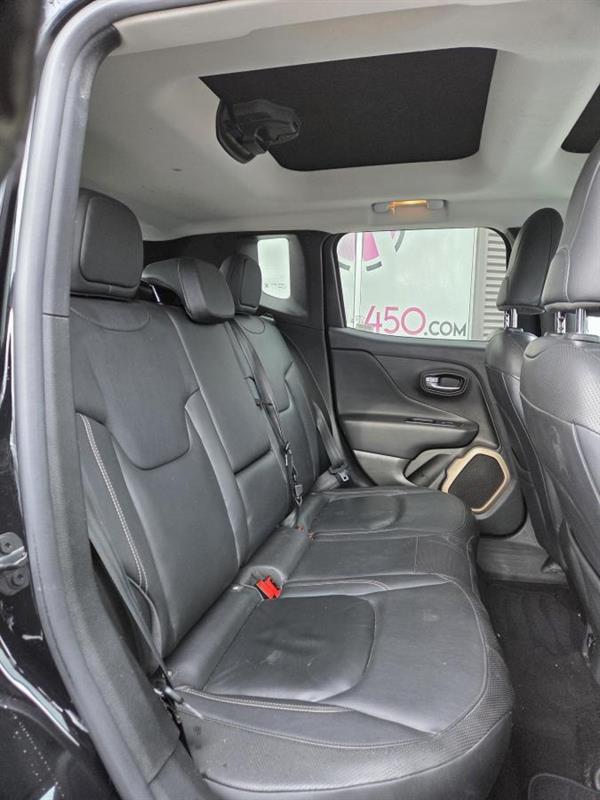 2017 Jeep Renegade - Image 12