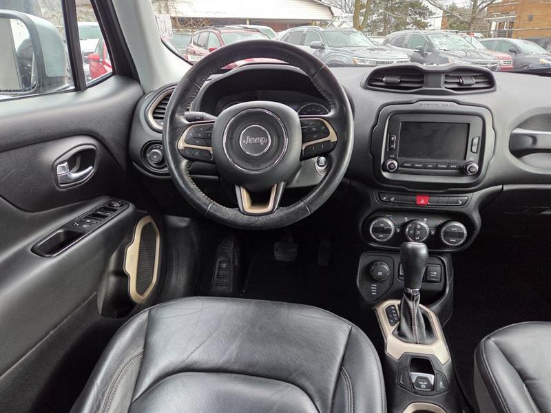 2017 Jeep Renegade - Image 14