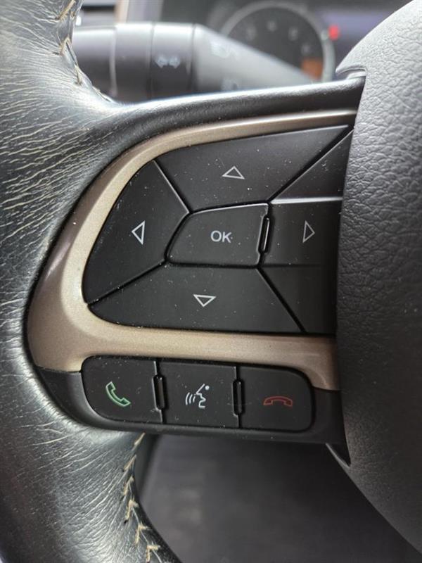 2017 Jeep Renegade - Image 18