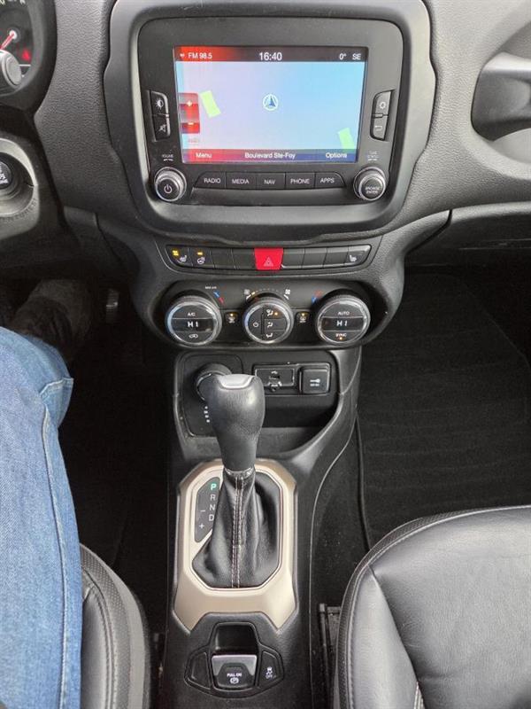 2017 Jeep Renegade - Image 20