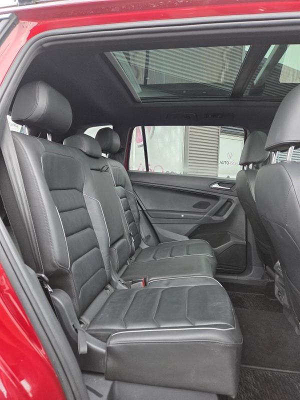 2018 Volkswagen Tiguan - Image 12