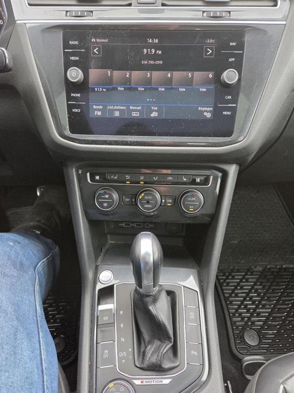 2018 Volkswagen Tiguan - Image 20