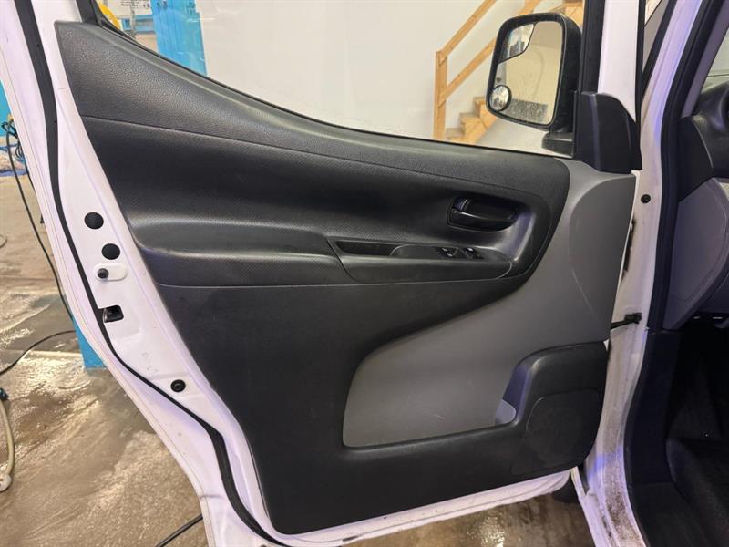 nissan NV 2019 - 11