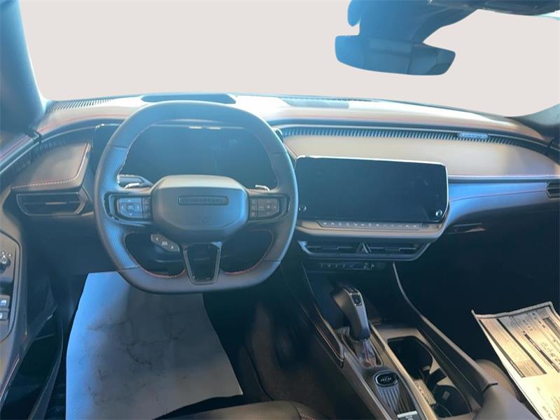 dodge Charger 2026 - 8