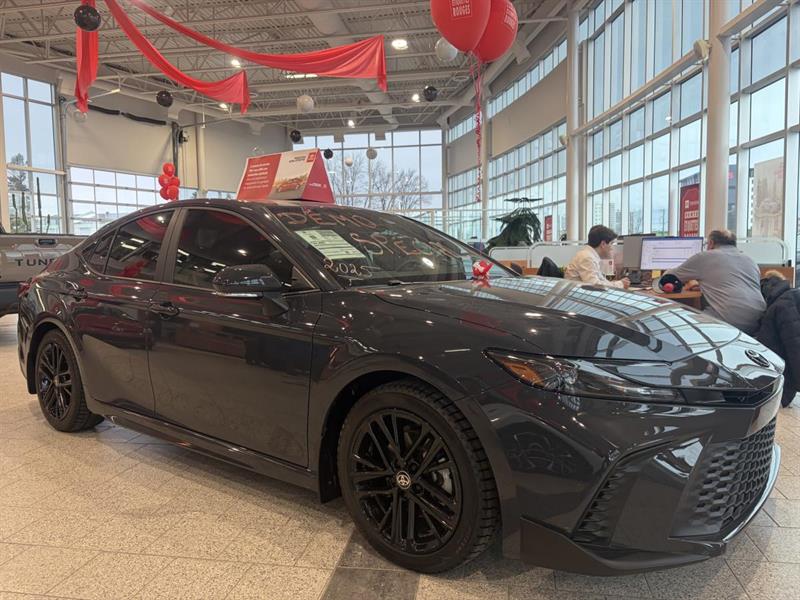 toyota Camry Hybrid 2025