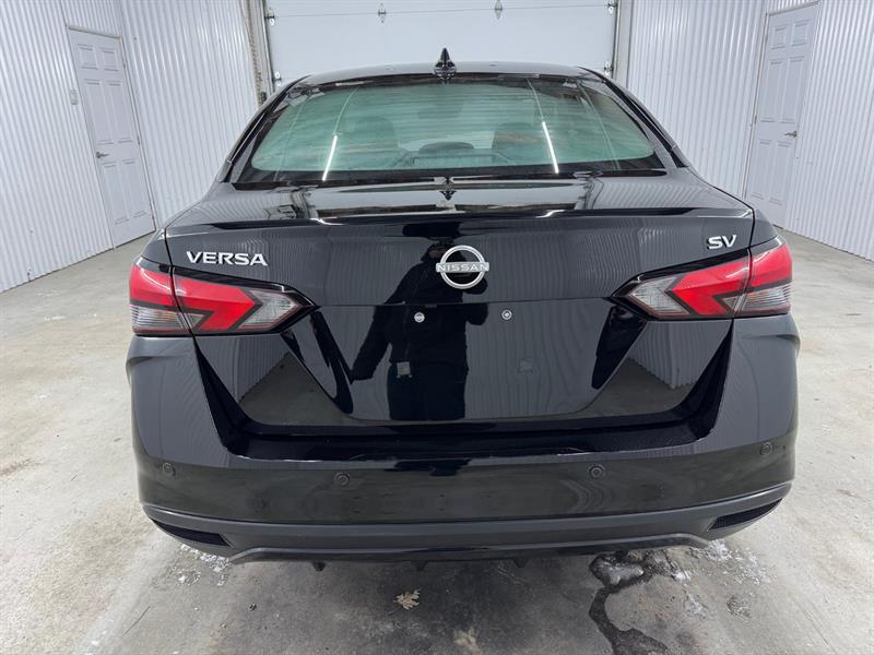 nissan Versa 2024 - 9