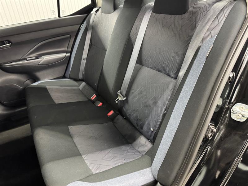 nissan Versa 2024 - 15