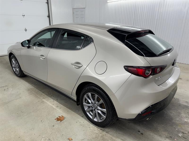 mazda Mazda3 Sport 2022 - 27