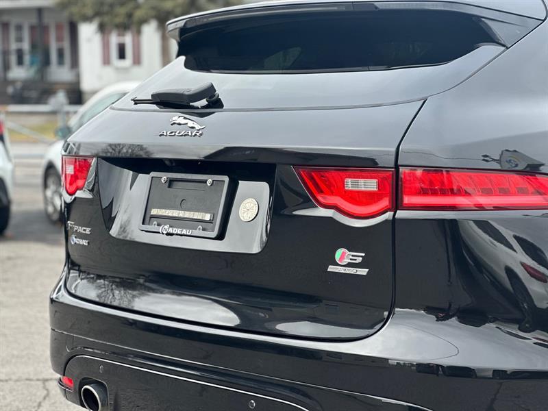 jaguar F-PACE 2017 - 10