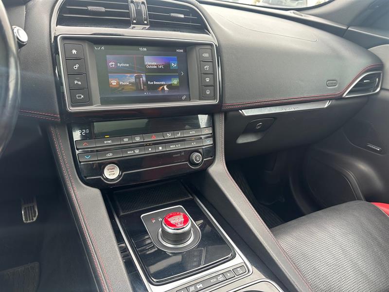 jaguar F-PACE 2017 - 24