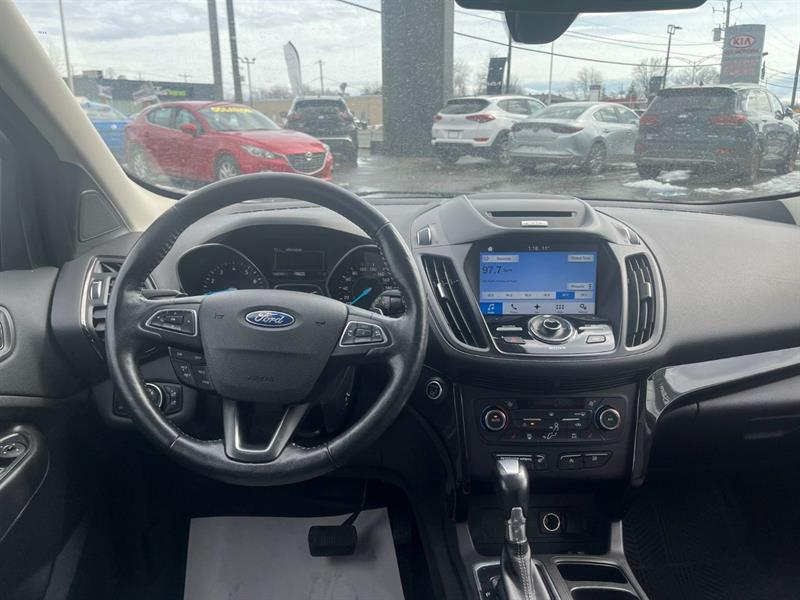 ford Escape 2017 - 31