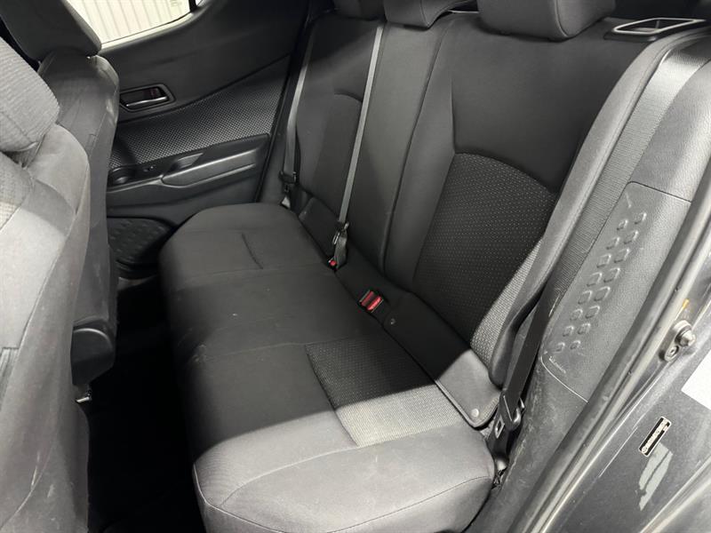 2018 Toyota C-HR - Image 9