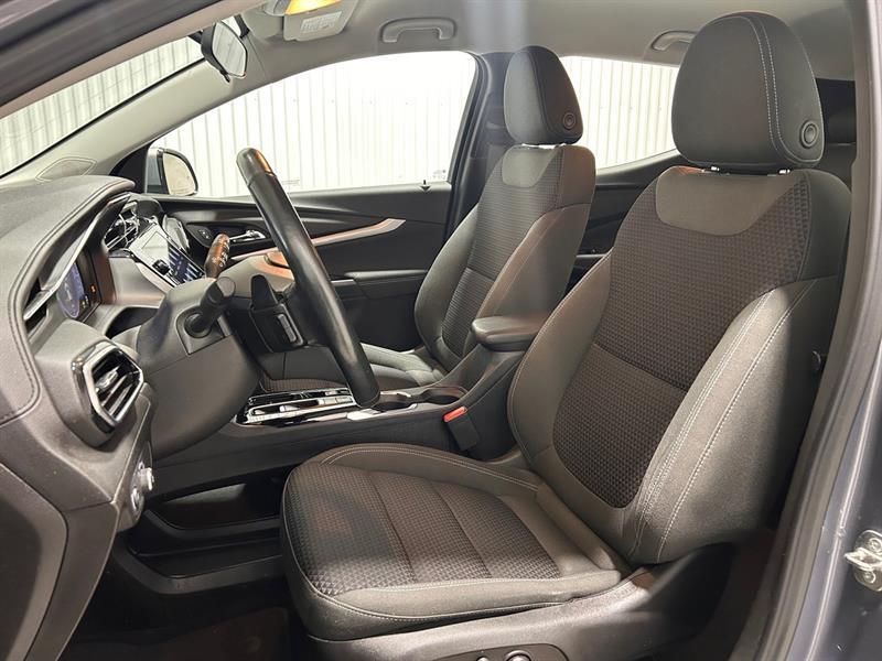 2022 Chevrolet Bolt - Image 13