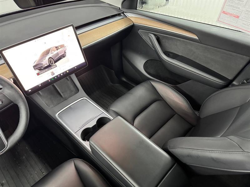 2023 Tesla Model Y - Image 20