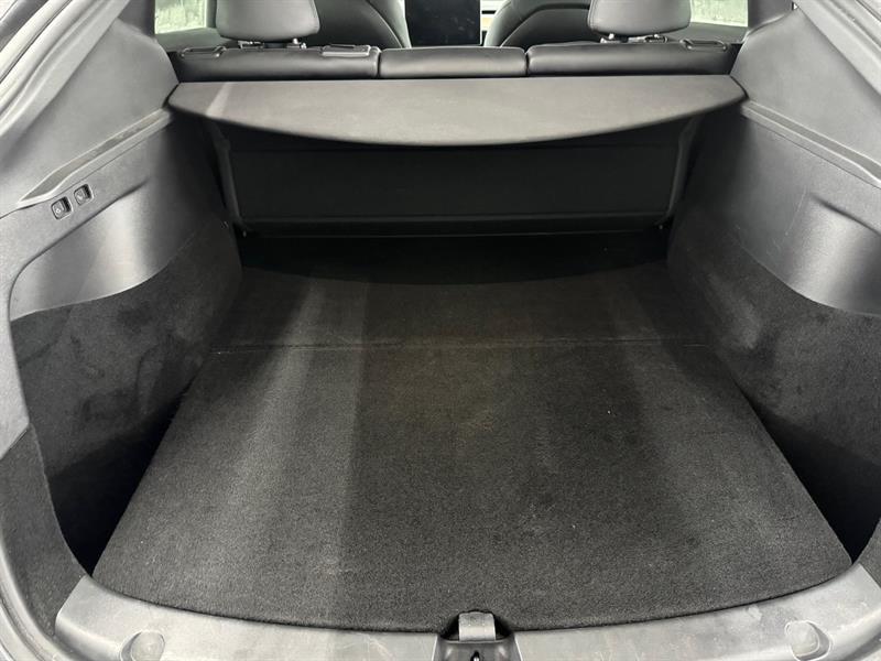 2023 Tesla Model Y - Image 21