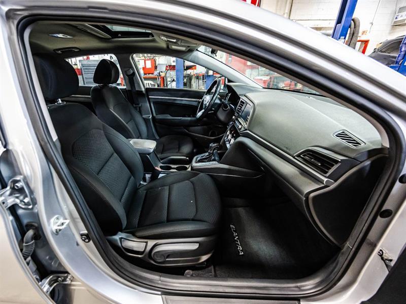 2020 Hyundai Elantra - Image 17