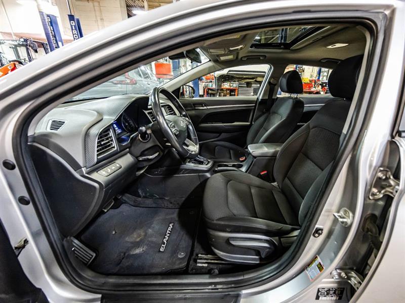 2020 Hyundai Elantra - Image 19