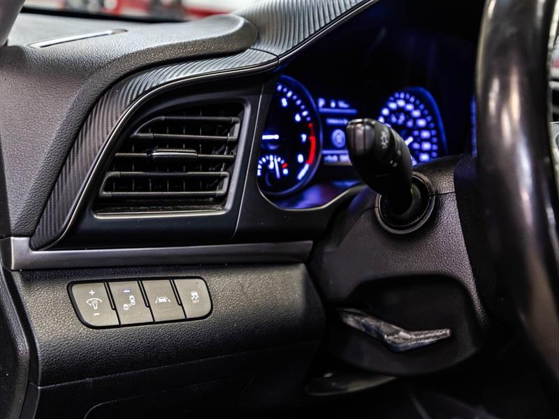 2020 Hyundai Elantra - Image 21